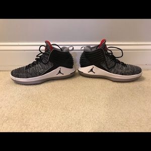 Jordan AJ XXXII Mid